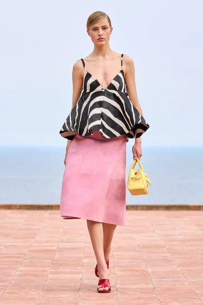Look 34